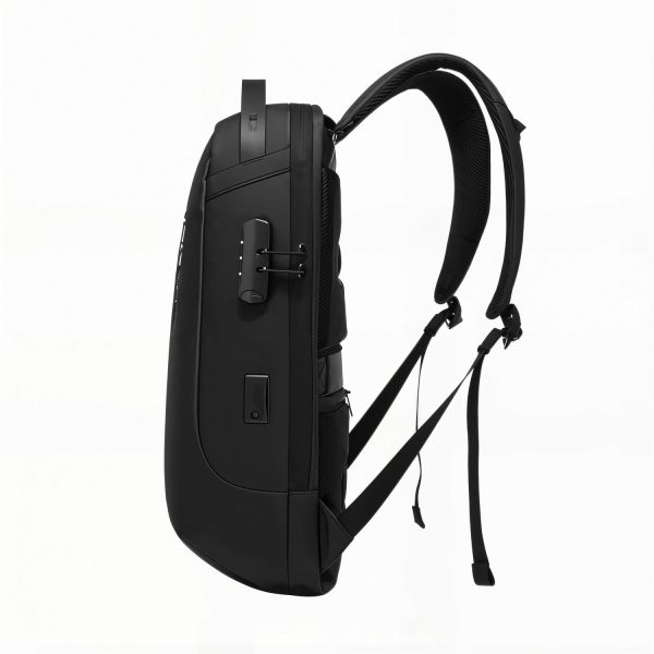 Designsanstitre_11__LE_upscale_magic_x4_strength_75_similarity_50.jpg Sac à dos professionnel homme