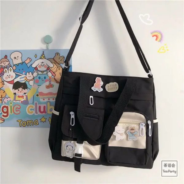 Sc28038c97f614f1da1c0d1d98c94fc319.jpg Sac à Bandoulière Étudiante