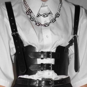 corset-cuir-femme-style-biker.png Corset Cuir Femme