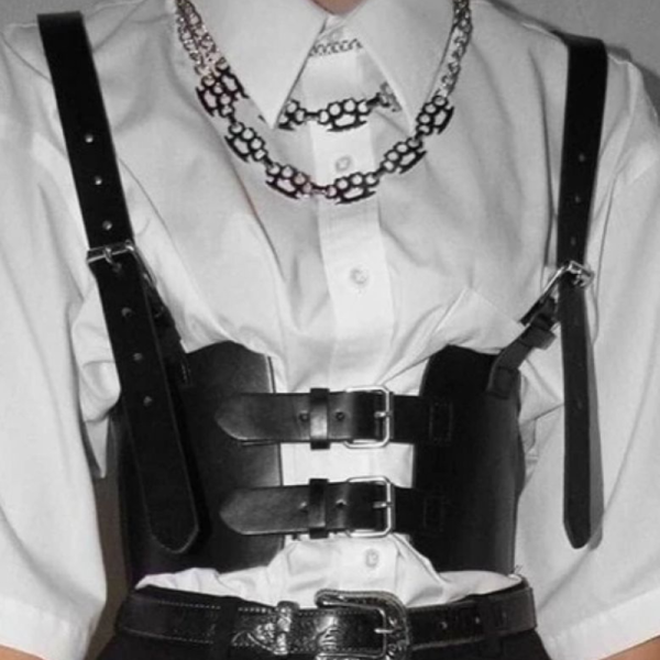 corset-cuir-femme-style-biker.png Corset Cuir Femme