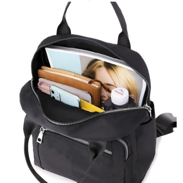 sac_a_dos_urbain_femme_vue_d_interieur_remplie.jpg Sac à Dos Urbain Femme | Sofia