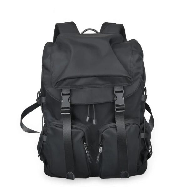 sac_a_dos_urbain_impermeable_coloris_noir_vue_de_face.jpg Sac à Dos Urbain Imperméable WaveCity™