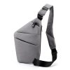 sac_bandouliere_antivol_gris_epaule_droite.jpg Sac Bandoulière Antivol - Secure™