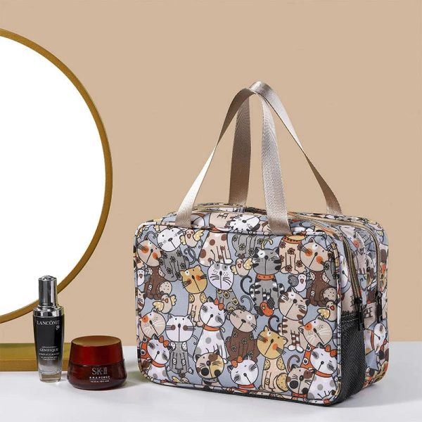 trousse_toilette_femme_originale_gris_chat.jpg Trousse de Toilette Femme Originale