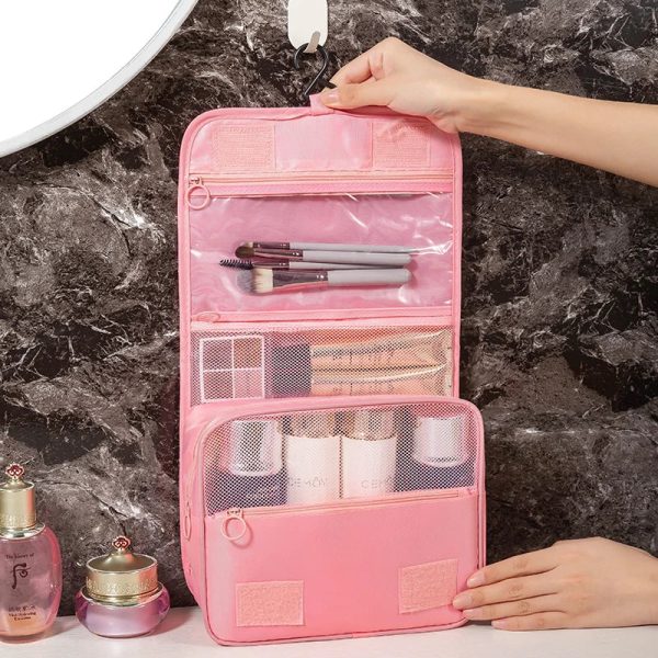 trousse_toilette_suspendue_femme_rose_profil.jpg Trousse de Toilette Suspendue Femme