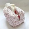 vue_d_interieur_remplie_de_la_trousse_de_toilette_tissu_matelasse.jpg Trousse de Toilette Tissu avec Motif
