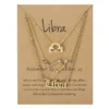 Bijoux d'anniversaire présentés sur carte