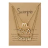 Bijoux d'anniversaire présentés sur carte