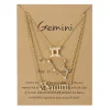 Bijoux d'anniversaire présentés sur carte