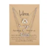 Bijoux d'anniversaire présentés sur carte