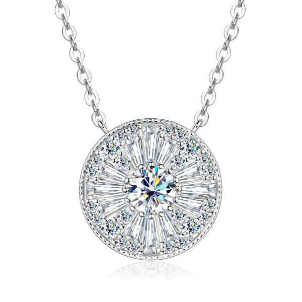 Collier avec pendentif en moissanite