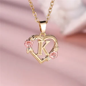 Collier avec pendentif lettre (A-Z) et motif floral