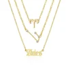 Bijoux d'anniversaire présentés sur carte
