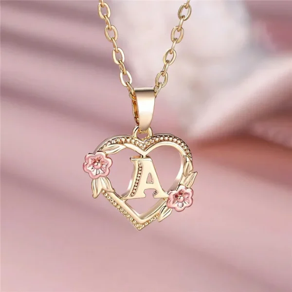 Collier avec pendentif lettre (A-Z) et motif floral
